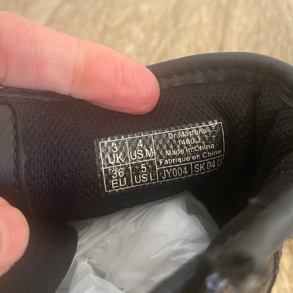Dr. Martens Combat Boots Youth Size 4(M) 5(F) Black Leather Side Zip 1460 J - Picture 10 of 10